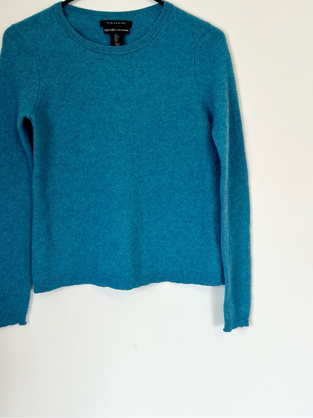 Tahari Teal Blue Pure Luxe 100% Cashmere Crewneck Sweater Size Large(runs small) - Picture 6 of 7